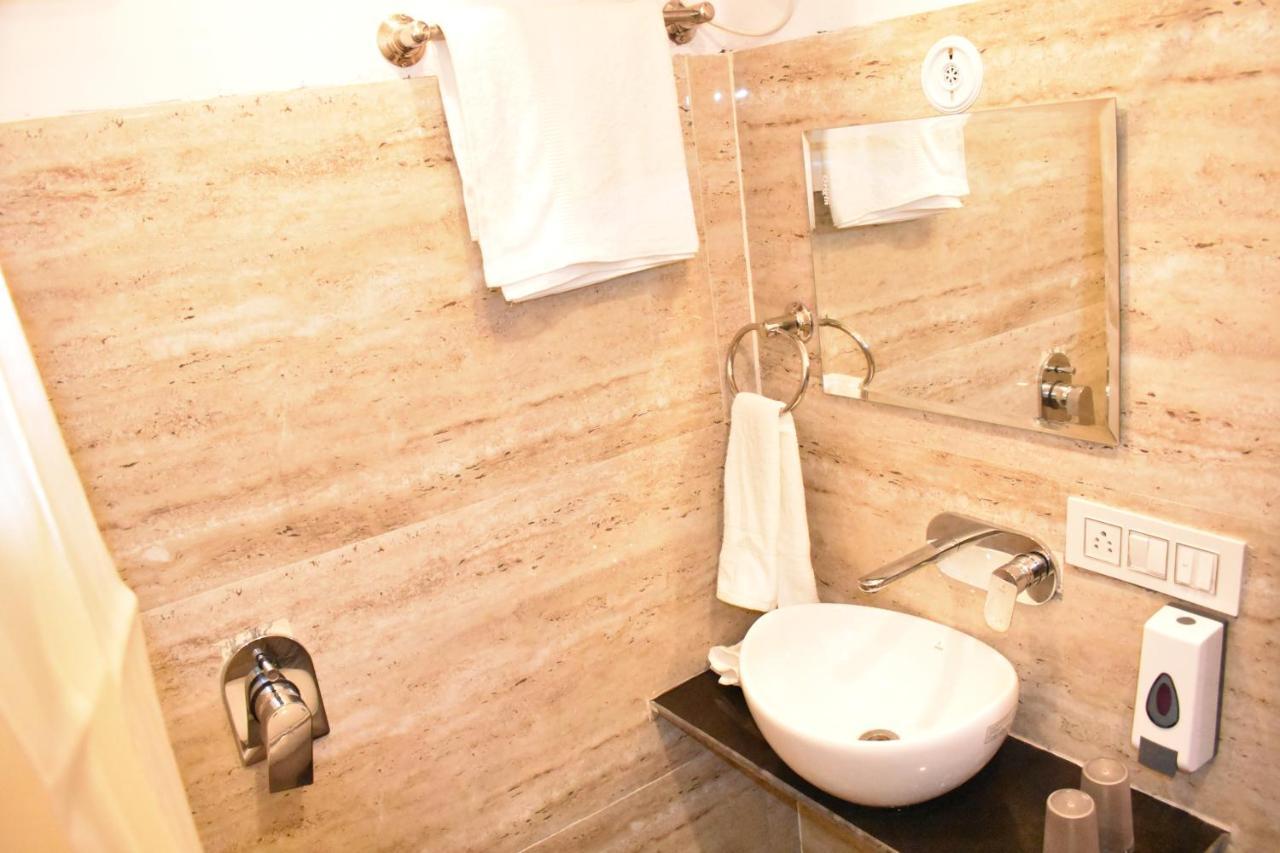 Hotel Shagun Residency Mathura Buitenkant foto