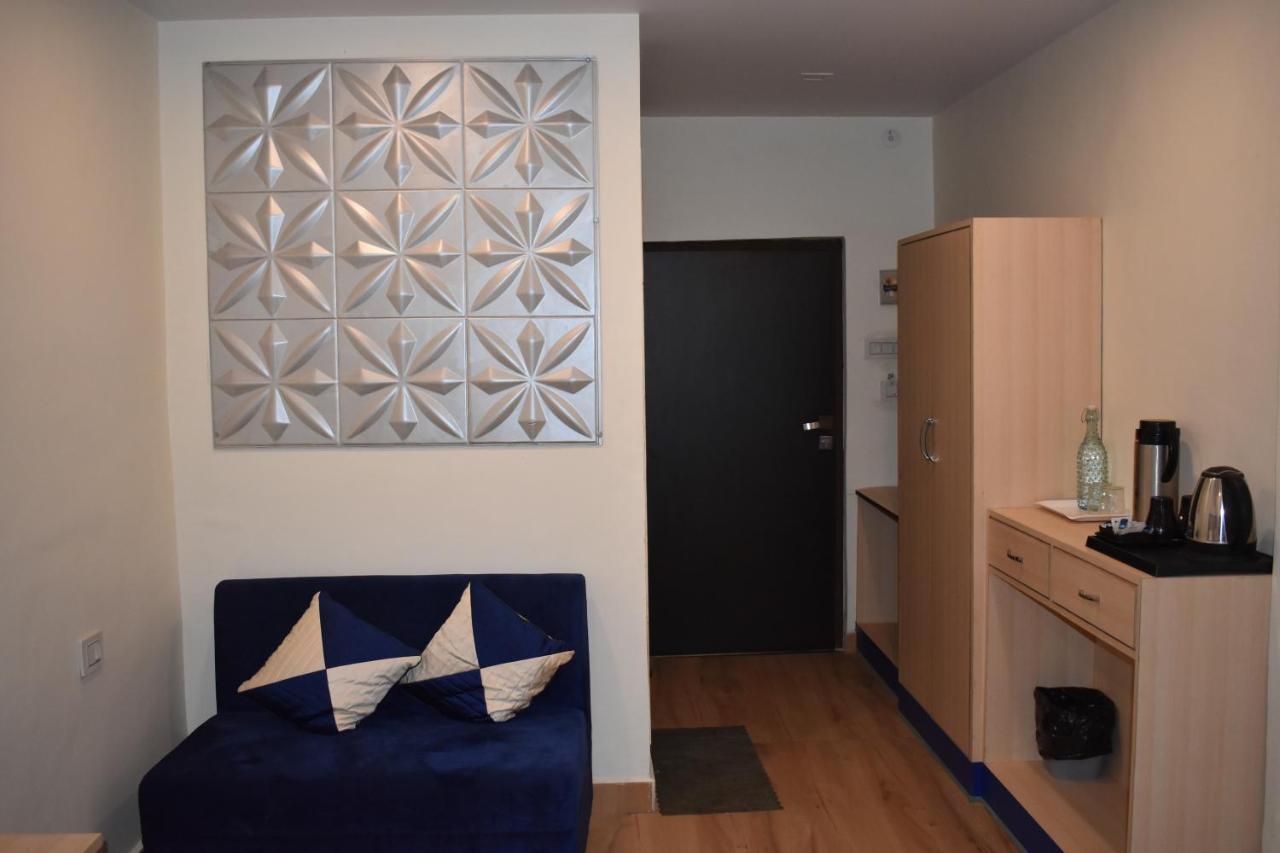 Hotel Shagun Residency Mathura Buitenkant foto